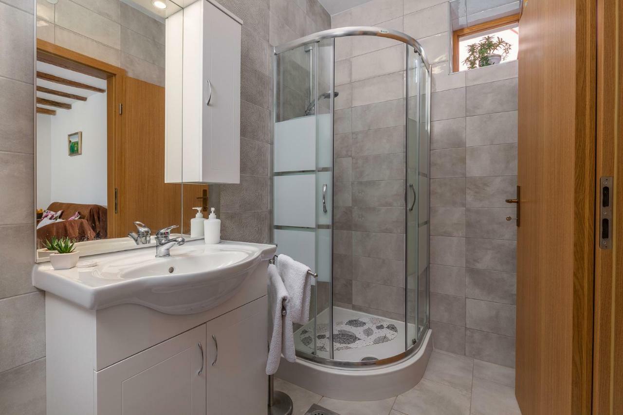 Apartment Malia Kastelir